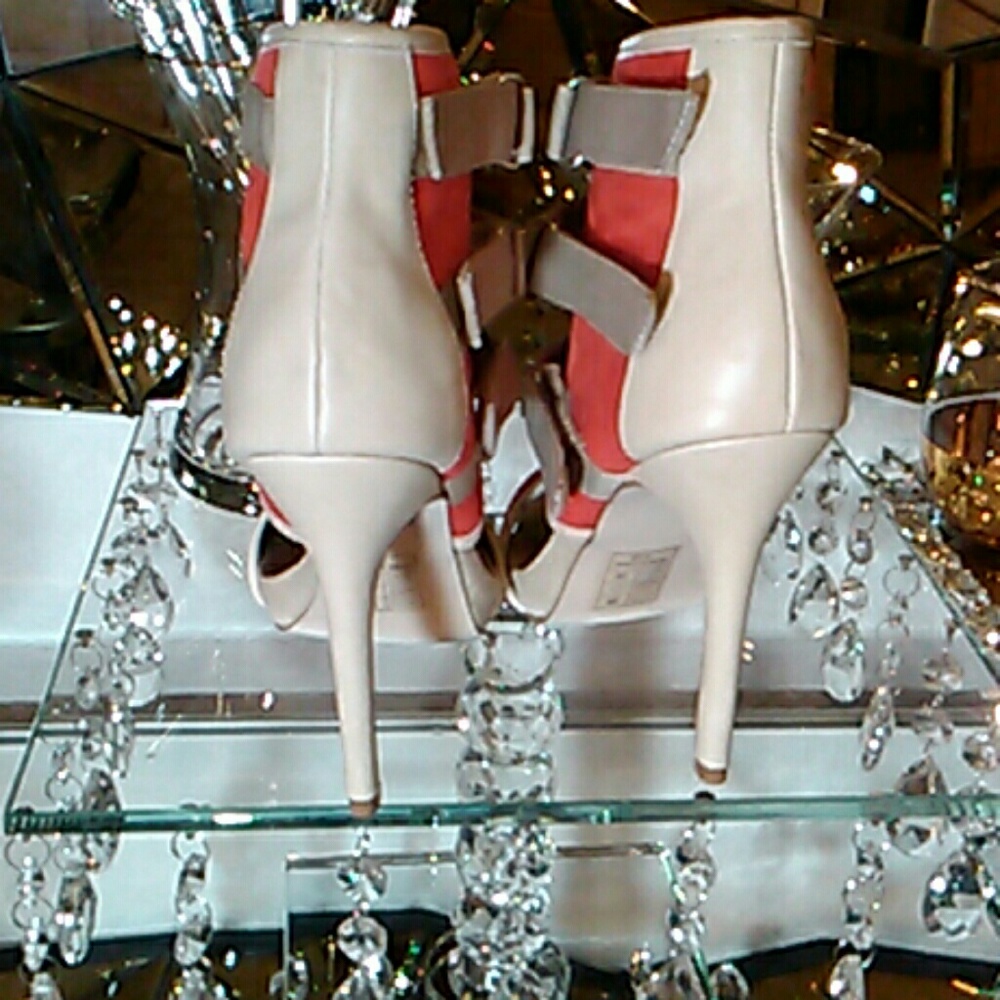 Heels - Picture 7 of 8